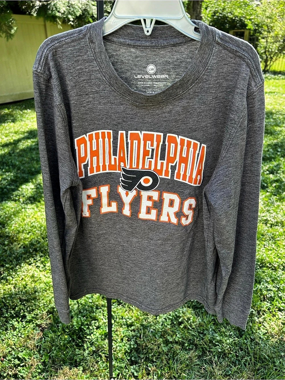 Philadelphia Flyers Long Sleeve Graphic Tee OFFICIAL NHL Medium YOUTH GRAY